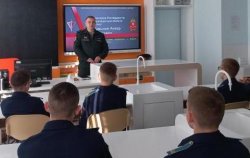 В Оренбурге росгвардейцы провели Урок мужества для воспитанников президентского кадетского училища В Оренбурге росгвардейцы провели Урок мужества для воспитанников президентского кадетского училища
