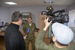 На Ямале Росгвардия оказывает содействие владельцам оружия в его передаче в зону СВО На Ямале Росгвардия оказывает содействие владельцам оружия в его передаче в зону СВО