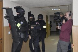 Ямальские журналисты понаблюдали за боевой подготовкой сотрудников СОБР Росгвардии Ямальские журналисты понаблюдали за боевой подготовкой сотрудников СОБР Росгвардии