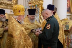 Генерал-полковник Алексей Воробьёв поздравил специальный моторизованный полк Росгвардии с присвоением почётного наименования "Измайловский" Генерал-полковник Алексей Воробьёв поздравил специальный моторизованный полк Росгвардии с присвоением почётного наименования "Измайловский"