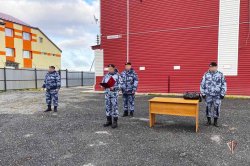 Сотрудники ОМОН Росгвардии на Ямале отмечают 12 лет с даты основания отряда Сотрудники ОМОН Росгвардии на Ямале отмечают 12 лет с даты основания отряда