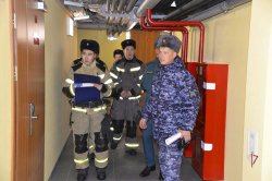 На Ямале прошли совместные пожарно-тактические учения Росгвардии и МЧС На Ямале прошли совместные пожарно-тактические учения Росгвардии и МЧС