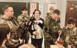 Транспортные полицейские ЛОП на станции Левшино для школьников, обучающихся в классе Россгвардии, провели мероприятие по профориентированию Транспортные полицейские ЛОП на станции Левшино для школьников, обучающихся в классе Россгвардии, провели мероприятие по профориентированию