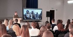 Выпускники школ Орловской области могут продолжить обучение в военных институтах Росгвардии Выпускники школ Орловской области могут продолжить обучение в военных институтах Росгвардии