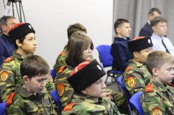 Телемост между ямальскими школьниками и кадетами Пермского президентского кадетского училища Росгвардии состоялся в эфире «Россия 24. Ямал» Телемост между ямальскими школьниками и кадетами Пермского президентского кадетского училища Росгвардии состоялся в эфире «Россия 24. Ямал»