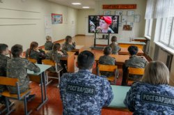 Новгородские  росгвардейцы провели урок мужества, посвящённый 255-летию со дня рождения Евграфа Комаровского Новгородские  росгвардейцы провели урок мужества, посвящённый 255-летию со дня рождения Евграфа Комаровского