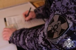 Жители Карелии добровольно сдали росгвардейцам 6 единиц оружия за неделю Жители Карелии добровольно сдали росгвардейцам 6 единиц оружия за неделю