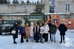 В Петрозаводске сотрудники ОМОН «Илвес» провели для школьников Урок мужества В Петрозаводске сотрудники ОМОН «Илвес» провели для школьников Урок мужества