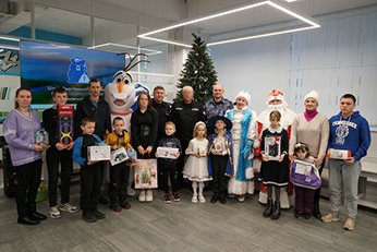 Ульяновские росгвардейцы присоединились к Всероссийской акции «Ёлка желаний» Ульяновские росгвардейцы присоединились к Всероссийской акции «Ёлка желаний»