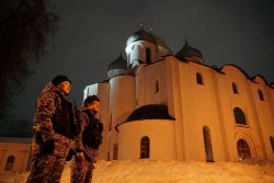 Около 150 новгородских росгвардейцев обеспечат правопорядок во время празднования Рождества Христова Около 150 новгородских росгвардейцев обеспечат правопорядок во время празднования Рождества Христова