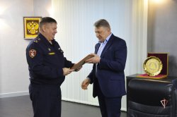Начальник Управления Росгвардии встретился с руководителями ямальских СМИ Начальник Управления Росгвардии встретился с руководителями ямальских СМИ