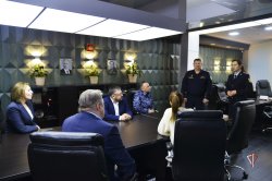 Начальник Управления Росгвардии встретился с руководителями ямальских СМИ Начальник Управления Росгвардии встретился с руководителями ямальских СМИ
