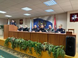 Торжественный выпуск слушателей Центра профессиональной подготовки сотрудников вневедомственной охраны состоялся в Москве Торжественный выпуск слушателей Центра профессиональной подготовки сотрудников вневедомственной охраны состоялся в Москве