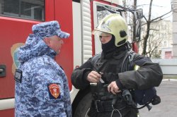 В Вологде прошли пожарно-тактические учения Росгвардии и МЧС В Вологде прошли пожарно-тактические учения Росгвардии и МЧС