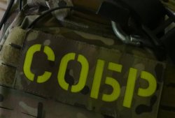 При силовой поддержке сотрудников СОБР Росгвардии задержаны подозреваемые в серийном вымогательстве, грабеже и разбое При силовой поддержке сотрудников СОБР Росгвардии задержаны подозреваемые в серийном вымогательстве, грабеже и разбое