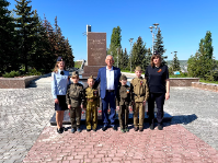 Сотрудники транспортной полиции Саратова присоединились к акции «Никто не забыт - ничто не забыто» Сотрудники транспортной полиции Саратова присоединились к акции «Никто не забыт - ничто не забыто»