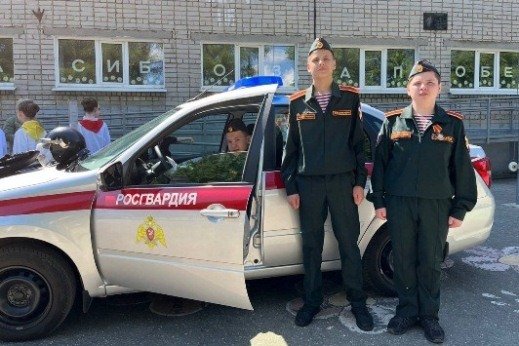 Ульяновские росгвардейцы приняли участие в школьном фестивале Ульяновские росгвардейцы приняли участие в школьном фестивале