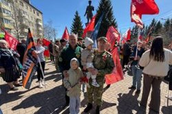 В Томской области росгвардейцы стали участниками автопробега в честь 80-летия водружения Знамени Победы над зданием Рейхстага