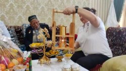 Воронежский Народный фронт передал частичку Вечного огня 98-летнему труженику тыла из киргизского города Ош Воронежский Народный фронт передал частичку Вечного огня 98-летнему труженику тыла из киргизского города Ош