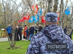 Росгвардия обеспечила безопасность крестного хода в Томске Росгвардия обеспечила безопасность крестного хода в Томске