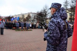 Накануне Дня Победы росгвардейцы приняли участие в мемориальных мероприятиях на Колыме Накануне Дня Победы росгвардейцы приняли участие в мемориальных мероприятиях на Колыме