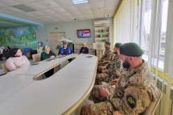 Росгвардейцы в Урус-Мартане приняли участие в круглом столе посвященном Дню Победы Росгвардейцы в Урус-Мартане приняли участие в круглом столе посвященном Дню Победы