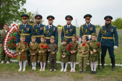 Росгвардейцы и сотрудники военной контрразведки приняли участие в перезахоронении останков красноармейцев в Чеченской Республике Росгвардейцы и сотрудники военной контрразведки приняли участие в перезахоронении останков красноармейцев в Чеченской Республике