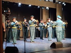 Оркестр Росгвардии выступил в телевизионной программе ГТРК «Томск» «Своих не бросаем» Оркестр Росгвардии выступил в телевизионной программе ГТРК «Томск» «Своих не бросаем»