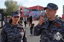 Более 170 росгвардейцев обеспечили безопасность во время празднования Дня Победы в Астрахани Более 170 росгвардейцев обеспечили безопасность во время празднования Дня Победы в Астрахани