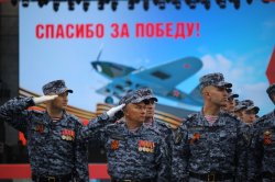 Сотрудники и военнослужащие Росгвардии приняли участие в военном параде Победы на площади имени Куйбышева Сотрудники и военнослужащие Росгвардии приняли участие в военном параде Победы на площади имени Куйбышева