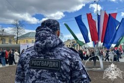 В Карелии сотрудники Росгвардии обеспечили безопасность празднования 80-летия Великой Победы В Карелии сотрудники Росгвардии обеспечили безопасность празднования 80-летия Великой Победы