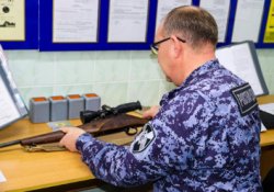 Сотрудники лицензионно-разрешительной работы Росгвардии проверили более 400 владельцев оружия Марий Эл за прошедший месяц Сотрудники лицензионно-разрешительной работы Росгвардии проверили более 400 владельцев оружия Марий Эл за прошедший месяц