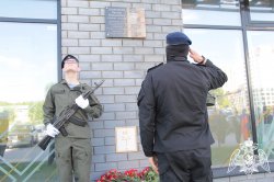 Память офицера СОБР, погибшего при исполнении служебного долга в 2016 году почтили в Тюмени Память офицера СОБР, погибшего при исполнении служебного долга в 2016 году почтили в Тюмени