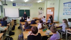 В рамках акции «Закон и безопасность» транспортные полицейские Нижнего Тагила проводят профилактические беседы В рамках акции «Закон и безопасность» транспортные полицейские Нижнего Тагила проводят профилактические беседы