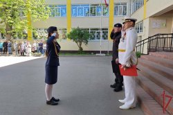 Сотрудник СОБР столичного главка Росгвардии принял участие в смотре строя и песни, посвящённом Дню Победы Сотрудник СОБР столичного главка Росгвардии принял участие в смотре строя и песни, посвящённом Дню Победы