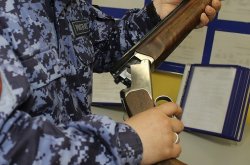 Росгвардейцы пресекли попытку противоправных действий с гражданским оружием в Запорожской области Росгвардейцы пресекли попытку противоправных действий с гражданским оружием в Запорожской области