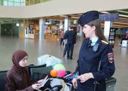 В Екатеринбурге мигрантам разъяснили российские законы В Екатеринбурге мигрантам разъяснили российские законы