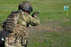 Спецназовцы Росгвардии прошли испытания на ведомственный знак отличия в ЛНР Спецназовцы Росгвардии прошли испытания на ведомственный знак отличия в ЛНР