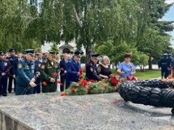 В Сызрани начальник транспортной полиции принял участие в праздновании 85-летнего юбилея СВВАУЛ В Сызрани начальник транспортной полиции принял участие в праздновании 85-летнего юбилея СВВАУЛ