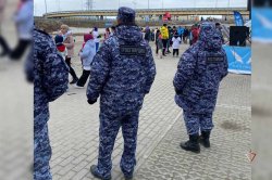 Росгвардия обеспечила безопасность полумарафона "ЗаБег.РФ" в Новом Уренгое Росгвардия обеспечила безопасность полумарафона "ЗаБег.РФ" в Новом Уренгое