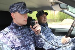 Росгвардия в Тюменской области обеспечила безопасность праздника «Последний звонок» и Дня химика Росгвардия в Тюменской области обеспечила безопасность праздника «Последний звонок» и Дня химика