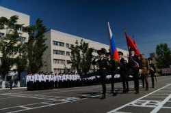 Столичные росгвардейцы поздравили первокурсников подшефного колледжа с принятием клятвы курсанта Столичные росгвардейцы поздравили первокурсников подшефного колледжа с принятием клятвы курсанта