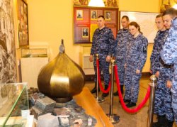 В Йошкар-Оле сотрудники и военнослужащие Росгвардии посетили выставку «Русская Голгофа» в день открытия В Йошкар-Оле сотрудники и военнослужащие Росгвардии посетили выставку «Русская Голгофа» в день открытия