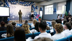 Последний звонок прозвучал для выпускников профильных классов Росгвардии в Запорожской области Последний звонок прозвучал для выпускников профильных классов Росгвардии в Запорожской области