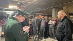 В Ростове-на-Дону на строительном объекте прошел рейд по выявлению уклоняющихся от постановки на воинский учет бывших мигрантов В Ростове-на-Дону на строительном объекте прошел рейд по выявлению уклоняющихся от постановки на воинский учет бывших мигрантов