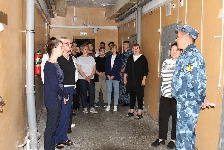 Томские приставы посетили СИЗО для профилактики коррупции Томские приставы посетили СИЗО для профилактики коррупции