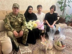 В Дагестане росгвардейцы поздравили детей погибших боевых товарищей с Международным днем защиты детей В Дагестане росгвардейцы поздравили детей погибших боевых товарищей с Международным днем защиты детей