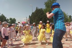 Росгвардейцы поддержали акцию «Дорогою добра» в Грозном Росгвардейцы поддержали акцию «Дорогою добра» в Грозном