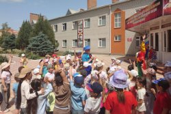 Росгвардейцы поддержали акцию «Дорогою добра» в Грозном Росгвардейцы поддержали акцию «Дорогою добра» в Грозном