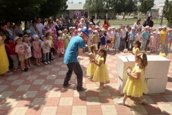 Росгвардейцы поддержали акцию «Дорогою добра» в Грозном Росгвардейцы поддержали акцию «Дорогою добра» в Грозном